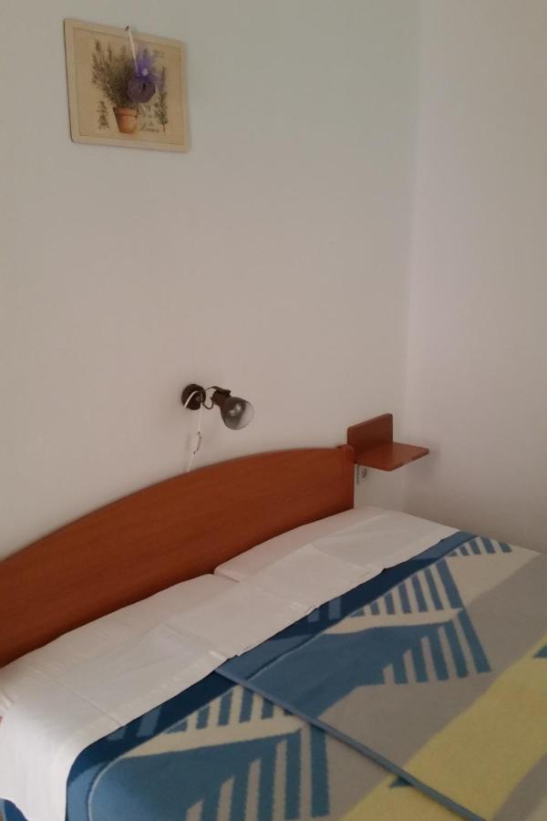 Appartement By The Sea Sveta Nedilja, Hvar - 11433